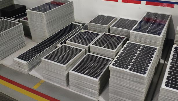 separated solar street lights